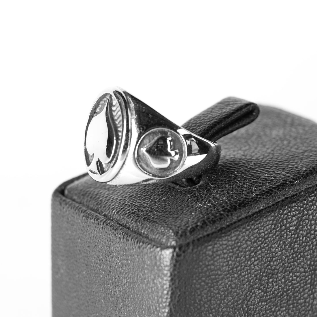 Anillo Black Spade Silver