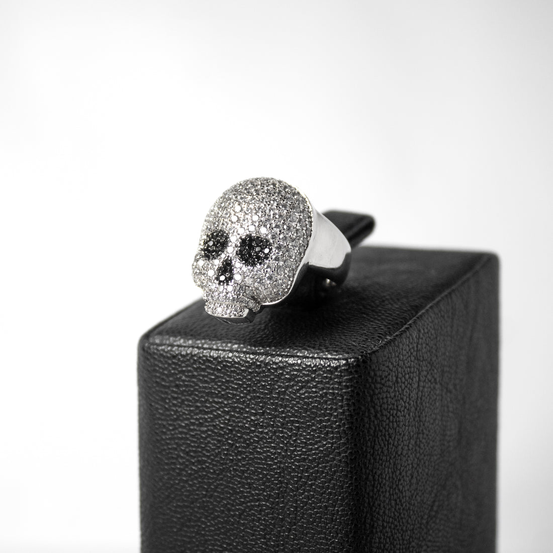 Anillo Calavera Silver Ice