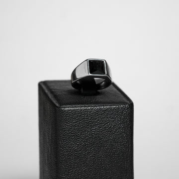 Anillo Gema Negra