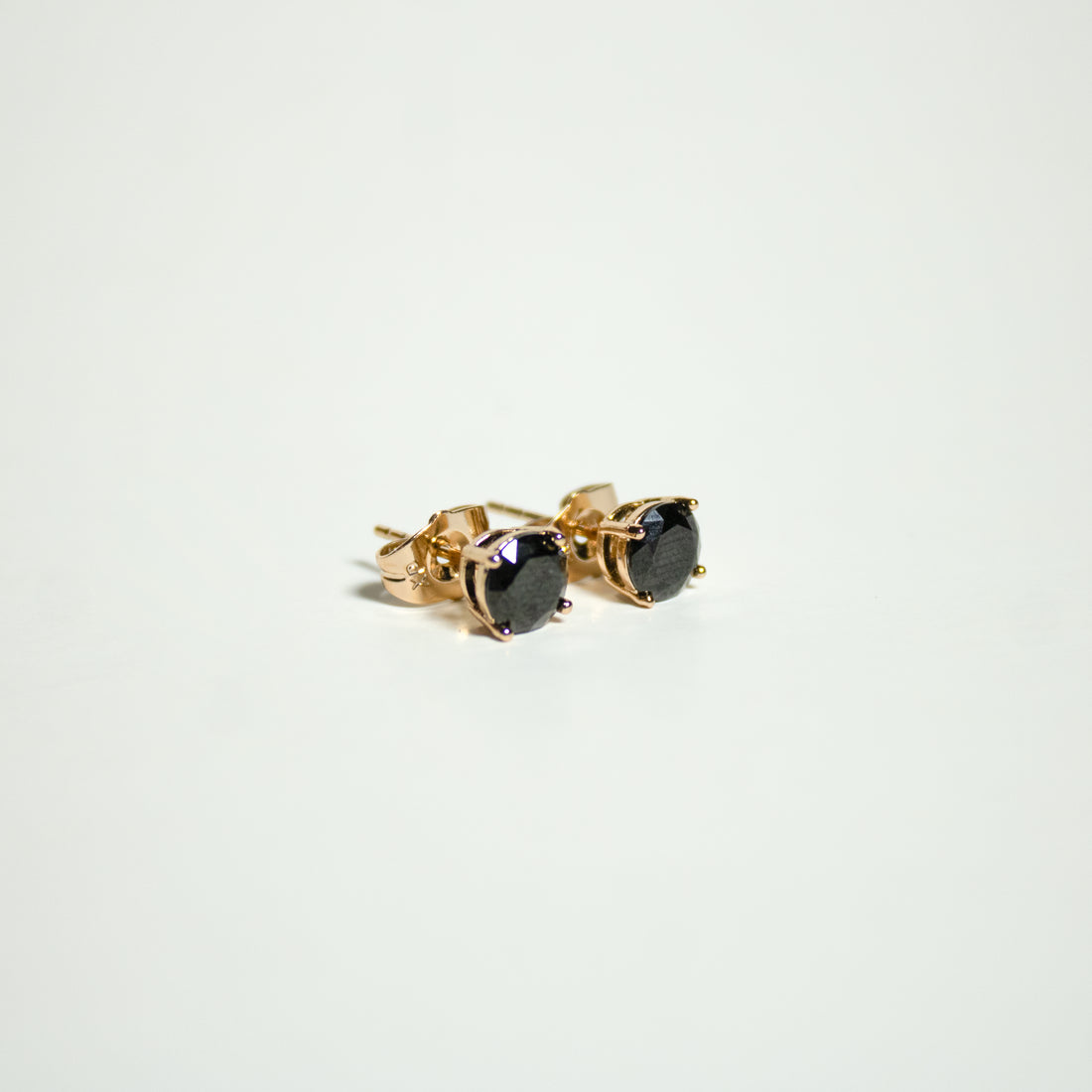 Aretes Piedra Negra