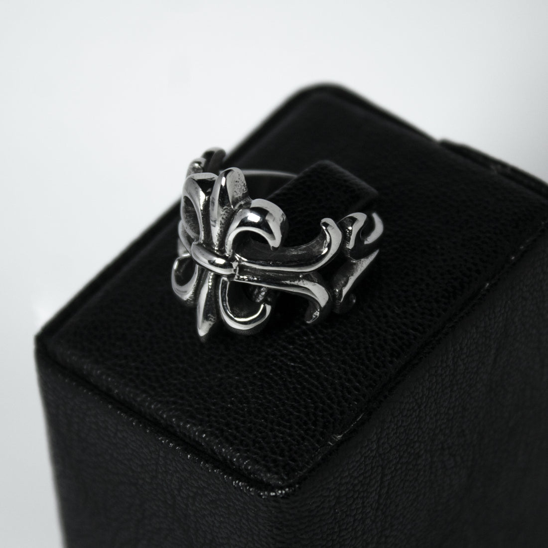 Anillo Sword Croos