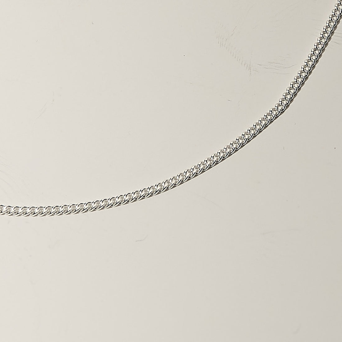 Cadena Plata Line