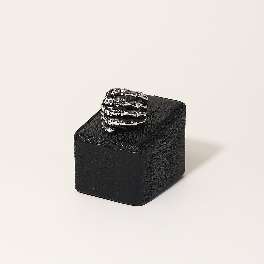 Anillo Mano Esquelética