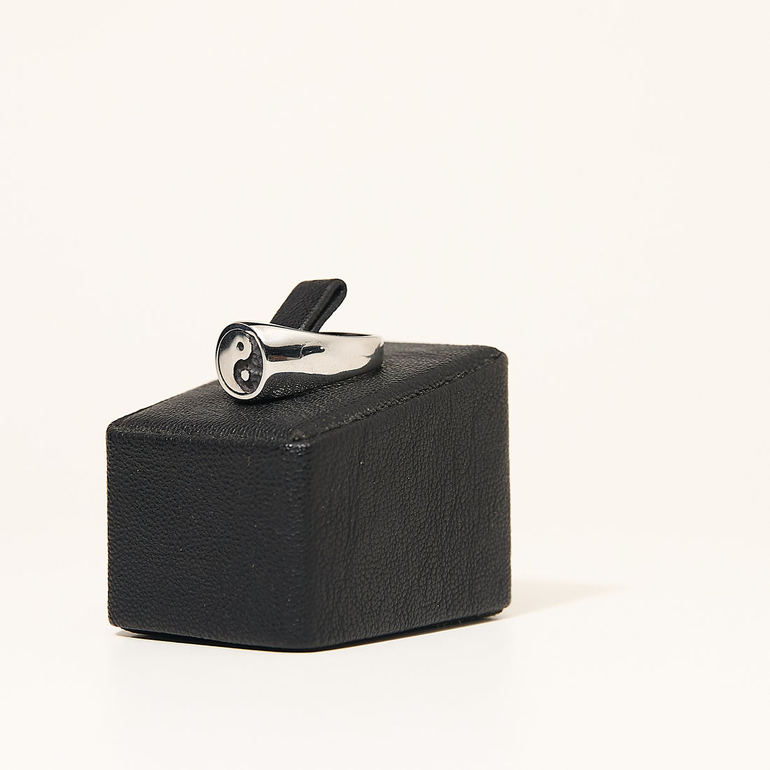 Anillo Yin Yang