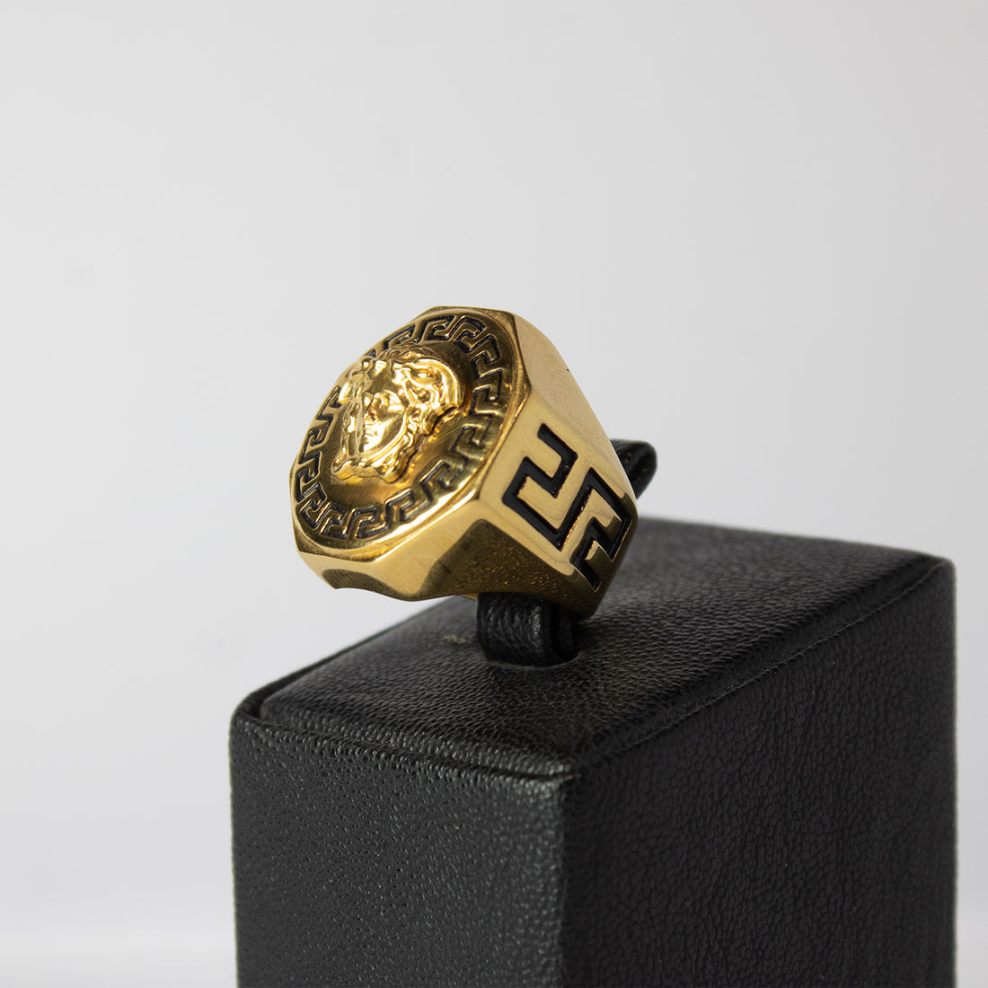 Anillo Medussa Gold 2.0