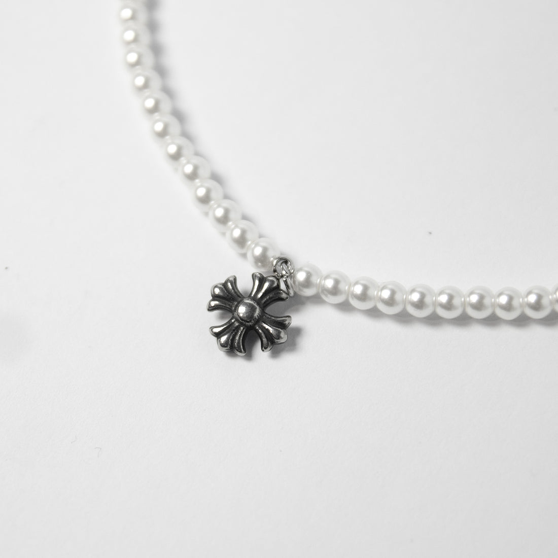 Mini Round Cross Pearl Chain